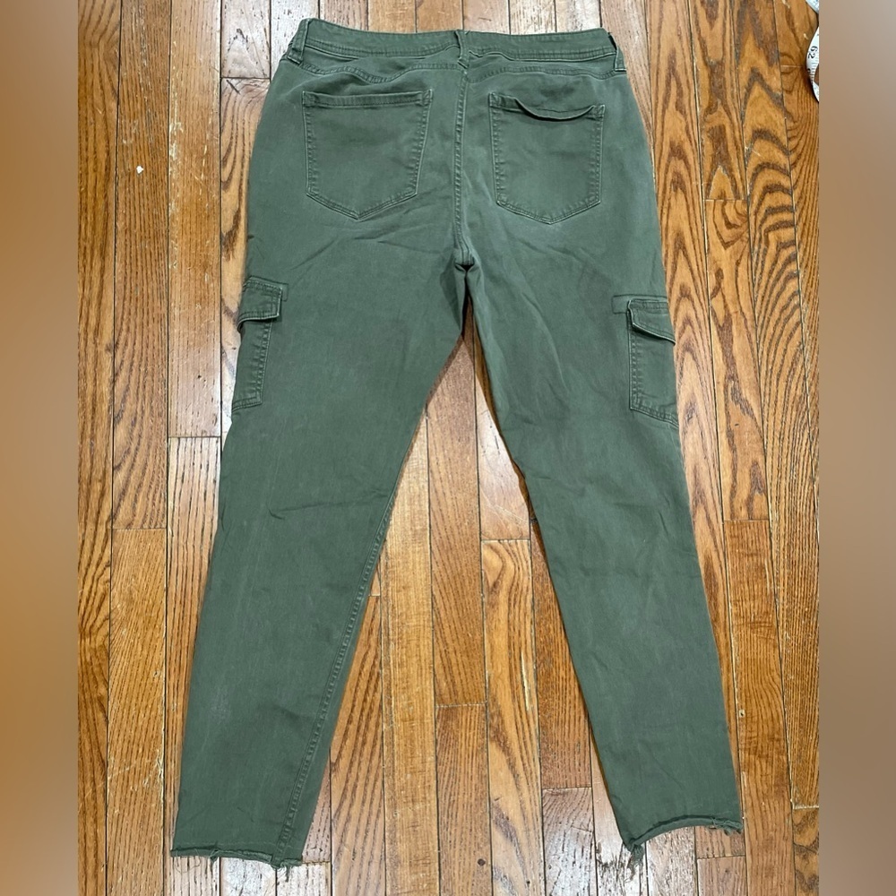 a.n.a Women's Olive Cargo Jeans - Picture 4 of 12